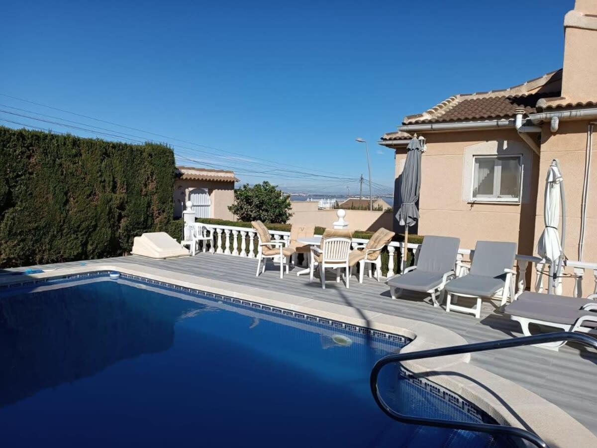 Quaint Ground Floor Apartment With Pool Lb1 Torrevieja Exterior photo