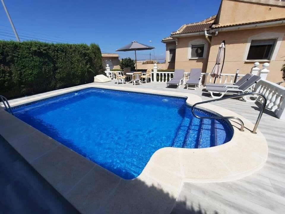 Quaint Ground Floor Apartment With Pool Lb1 Torrevieja Exterior photo