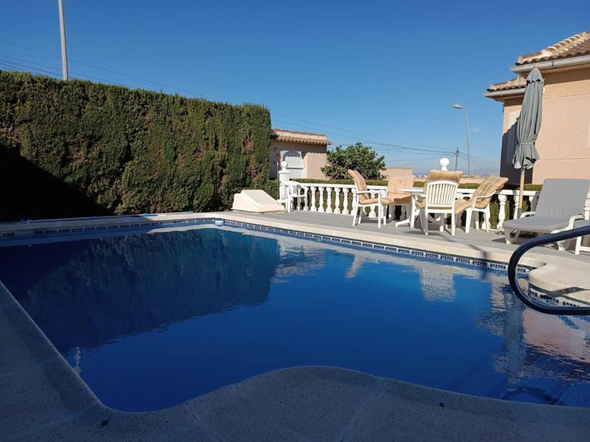 Quaint Ground Floor Apartment With Pool Lb1 Torrevieja Exterior photo